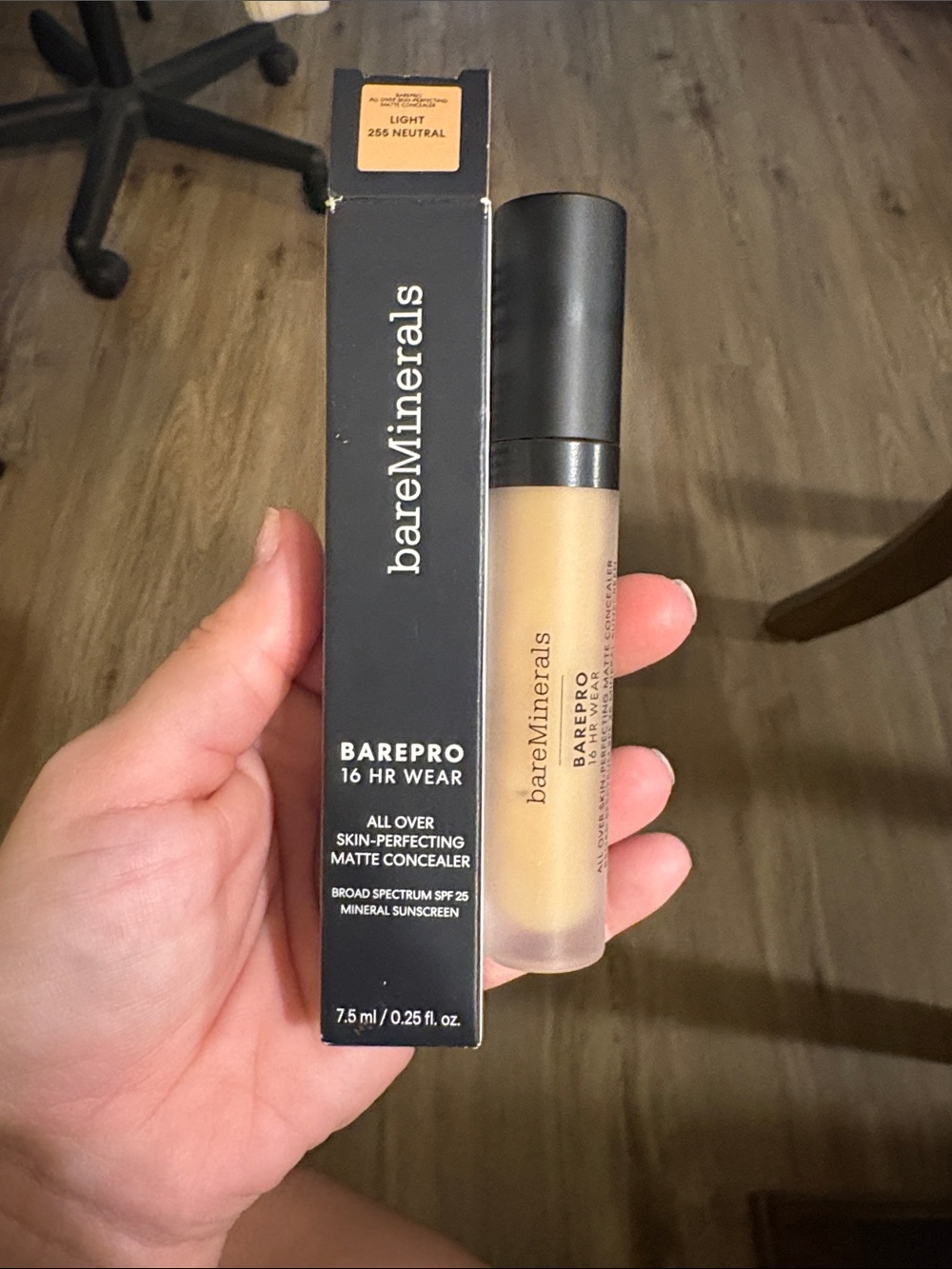 bareMinerals BAREPRO Matte Concealer - Light 2N Neutral (Beige Tone)